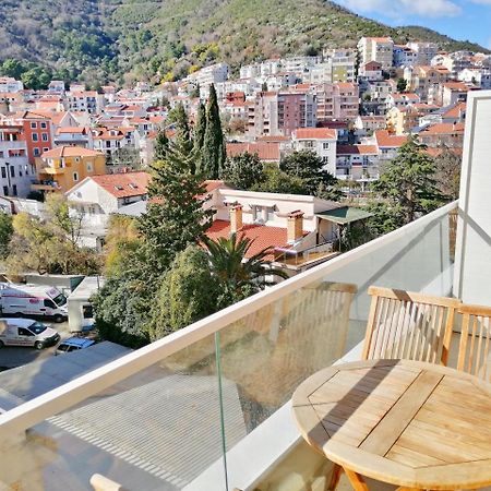 Sea Breeze Lux Apartments 부드바 외부 사진