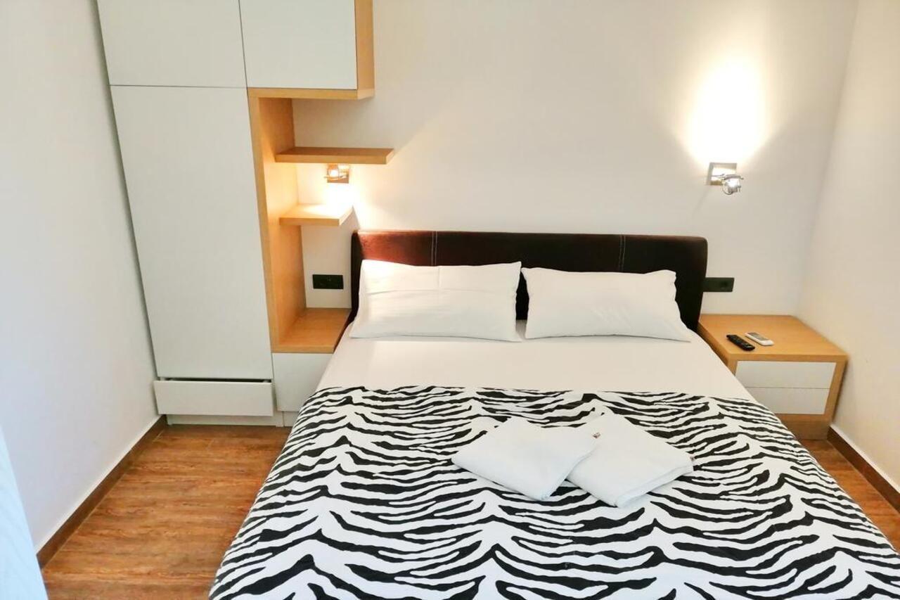 Sea Breeze Lux Apartments 부드바 외부 사진