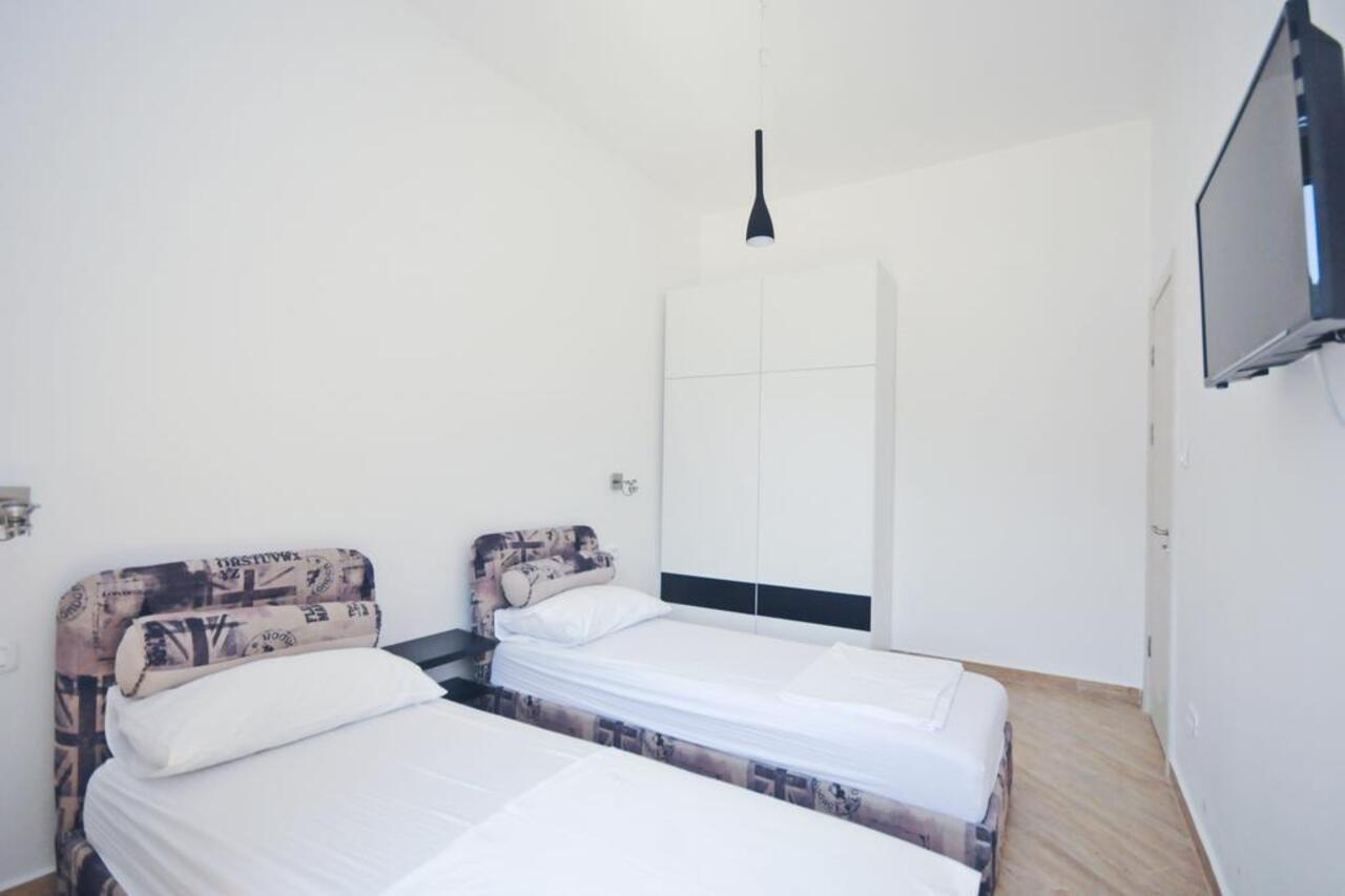 Sea Breeze Lux Apartments 부드바 외부 사진