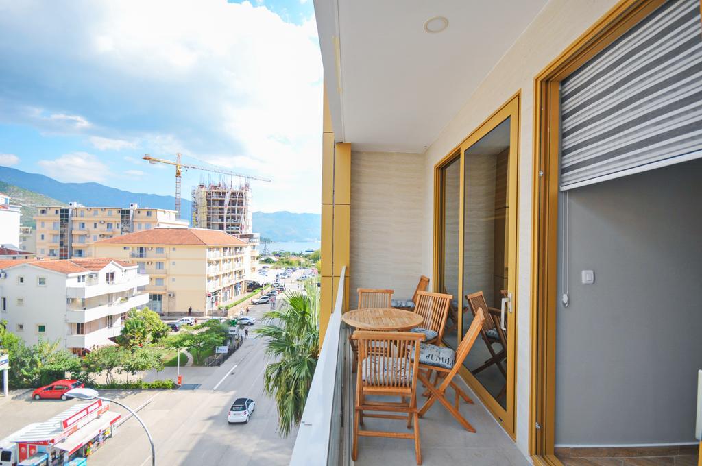 Sea Breeze Lux Apartments 부드바 외부 사진