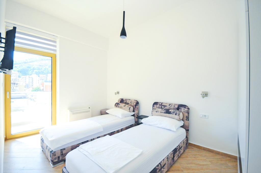 Sea Breeze Lux Apartments 부드바 외부 사진