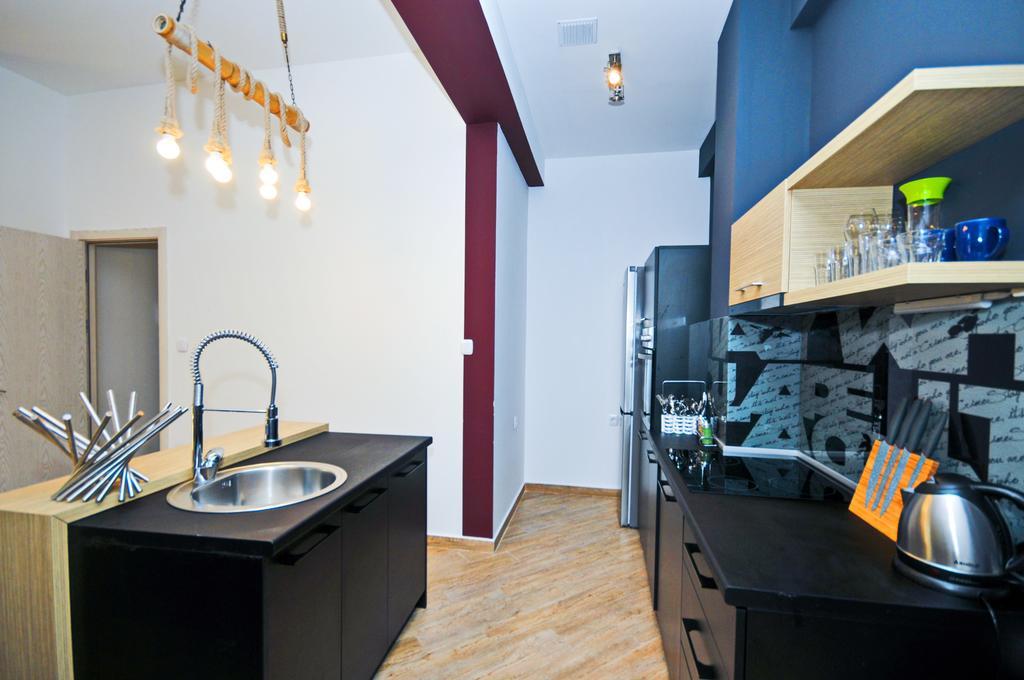 Sea Breeze Lux Apartments 부드바 외부 사진
