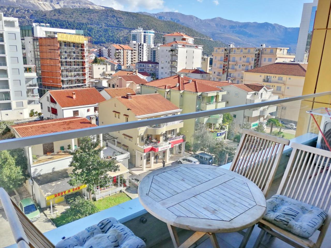 Sea Breeze Lux Apartments 부드바 외부 사진