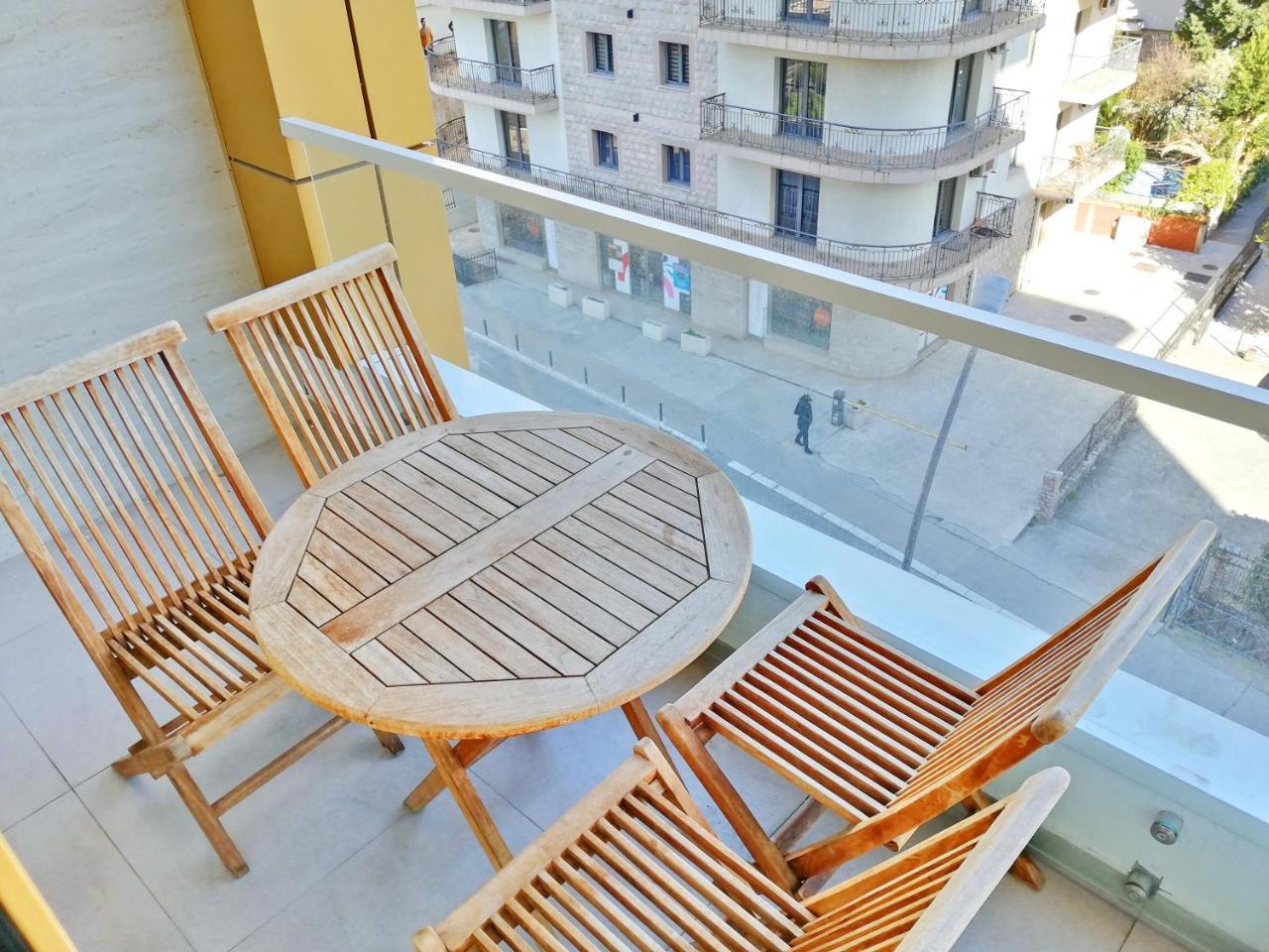 Sea Breeze Lux Apartments 부드바 외부 사진