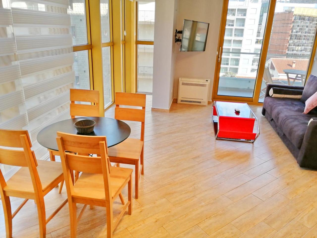 Sea Breeze Lux Apartments 부드바 외부 사진