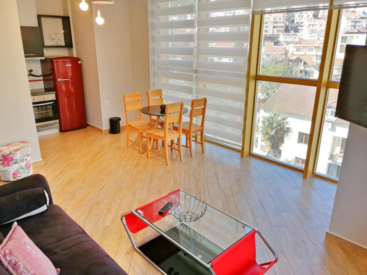 Sea Breeze Lux Apartments 부드바 외부 사진