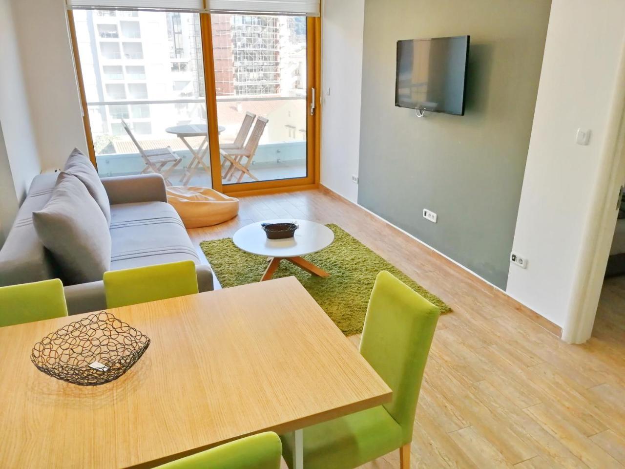 Sea Breeze Lux Apartments 부드바 외부 사진